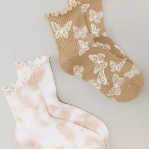 NWOT AE Butterfly Tie-Dye Socks 2-Pack Neutral